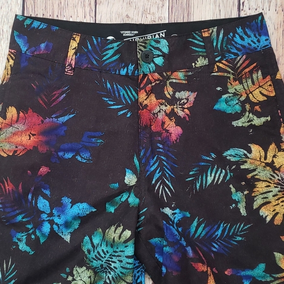 Tropical  Print Vans Board shorts🌴 - Picture 2 of 7